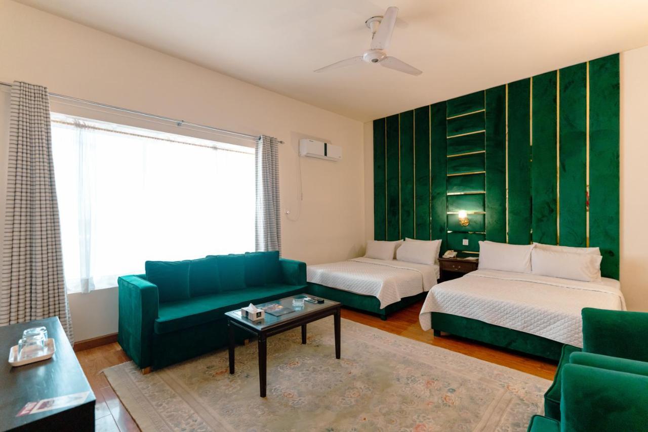 Vip House Hotel Peshawar Buitenkant foto